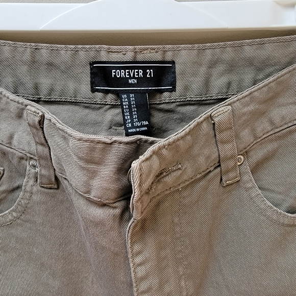 FOREVER 21 SHORTS USED - Picture 3 of 3